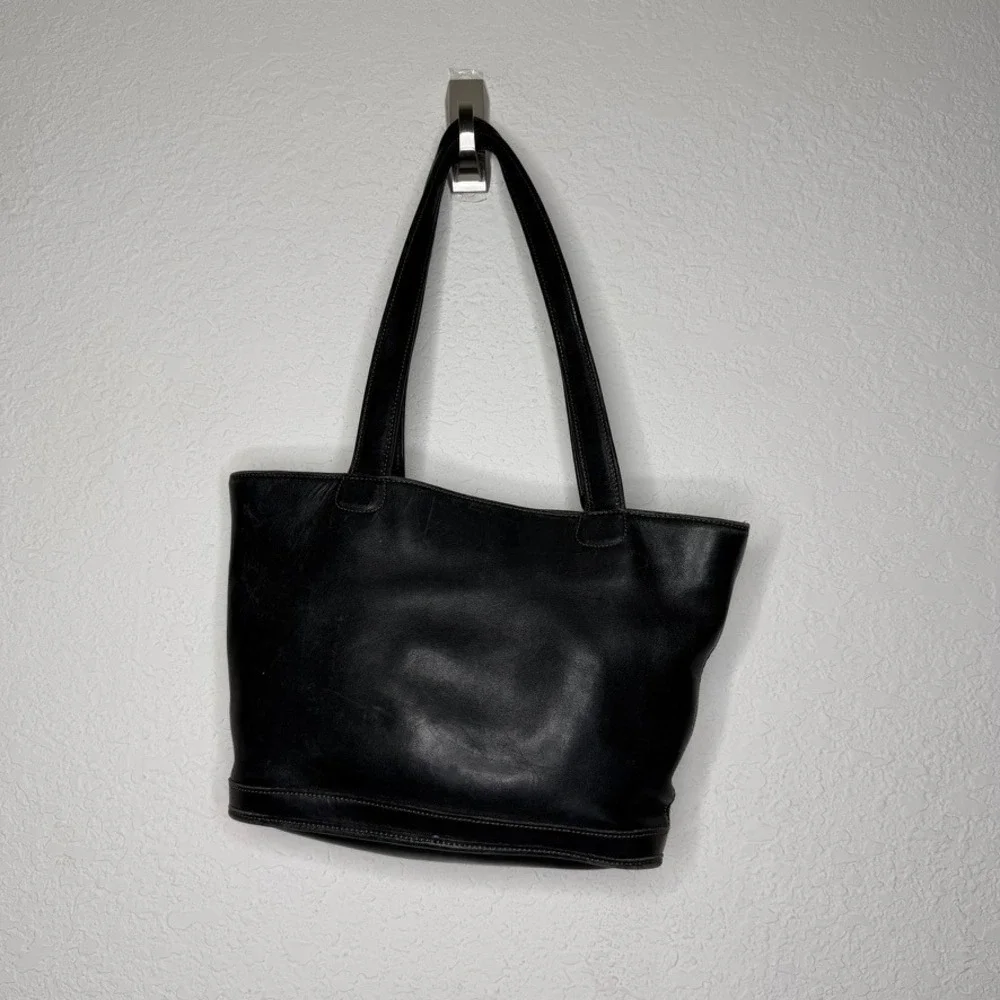 Vintage Coach Black Leather Bleecker Bucket Bag